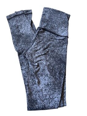 Lululemon Wunder Under Hi-Rise Leggings
Size 4